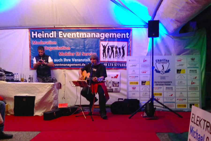 Abendprogramm beim Benefiz-Golfturnier